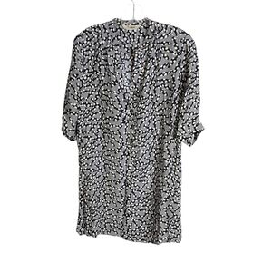 Tucker - Silk  Grey. Black. Ivory Short Sleeve Dress - size S
